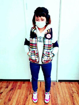 「アイテム（ダウンベスト、その他）」を使った、奈津見さん（レディース・157cm）の冬コーディネート