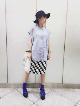 「VIA BUS STOP（ヴィアバスストップ）のアイテム（アクセサリー）」を使った、ミッチェルさん（レディース・158cm）の夏コーディネート