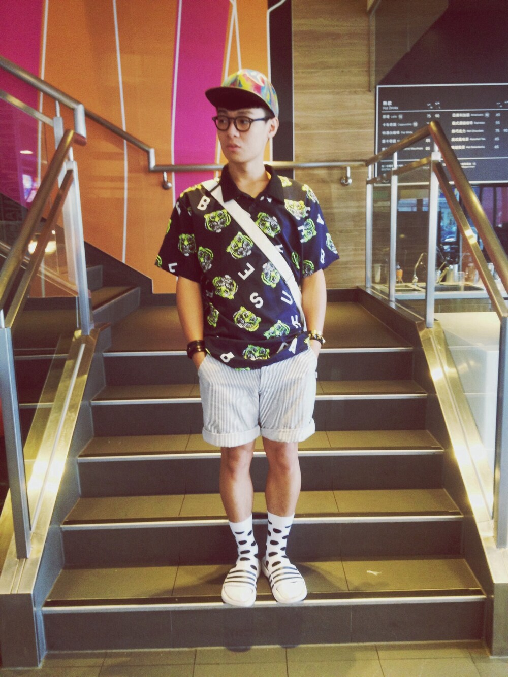 「causal、street、summer、vintage、streetstyle、streetfashion、streetsnap、backtothefuture、MudChen、WEARBOOKエントリー」｜「back to the futureのBack to the future（キャップ、その他）」を使った、Mud Chen x Guan Tuanさん（メンズ・168cm）の夏コーディネートの1枚目の写真