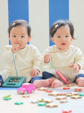 「H&M baby」｜「アイテム（スウェット）」を使った、hikaharuさん（キッズ・70cm）の秋コーディネート