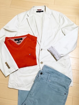 「TOMMY HILFIGER（トミーヒルフィガー）のアイテム（テーラードジャケット）」を使った、桐生孫左衛門さん（メンズ・172cm）の秋コーディネート