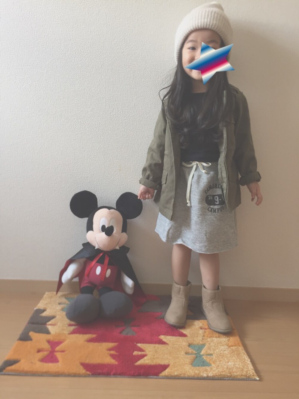 「3歳、おんなのこ、ハロウィン、ニット帽、西松屋、ミリタリー、スウェット」｜「petit mainのミリタリージャケット（ミリタリージャケット、グリーン系）」を使った、あささん（キッズ・100cm）の秋コーディネートの1枚目の写真