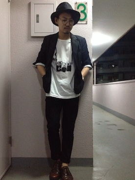 「黒パンツ」｜HIRO@美容師さん（メンズ・170cm）の春コーディネート