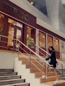 「zaloramy」｜「アイテム（スニーカー）」を使った、Nadya Nsrさん（レディース・171cm）の春コーディネート