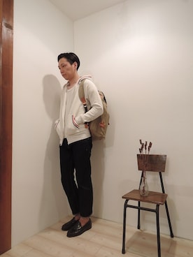 「アイテム（パーカー、ホワイト系）」を使った、ReTrickさん（メンズ・170cm）の冬コーディネート