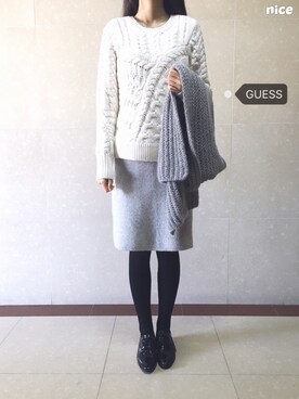 「Guess（ゲス）のアイテム（その他トップス）」を使った、heyzooさん（レディース・162cm）の冬コーディネート
