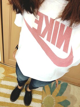 「NIKE（ナイキ）のアイテム（Tシャツ/カットソー、ホワイト系）」を使った、まさん（レディース・153cm）の秋コーディネート
