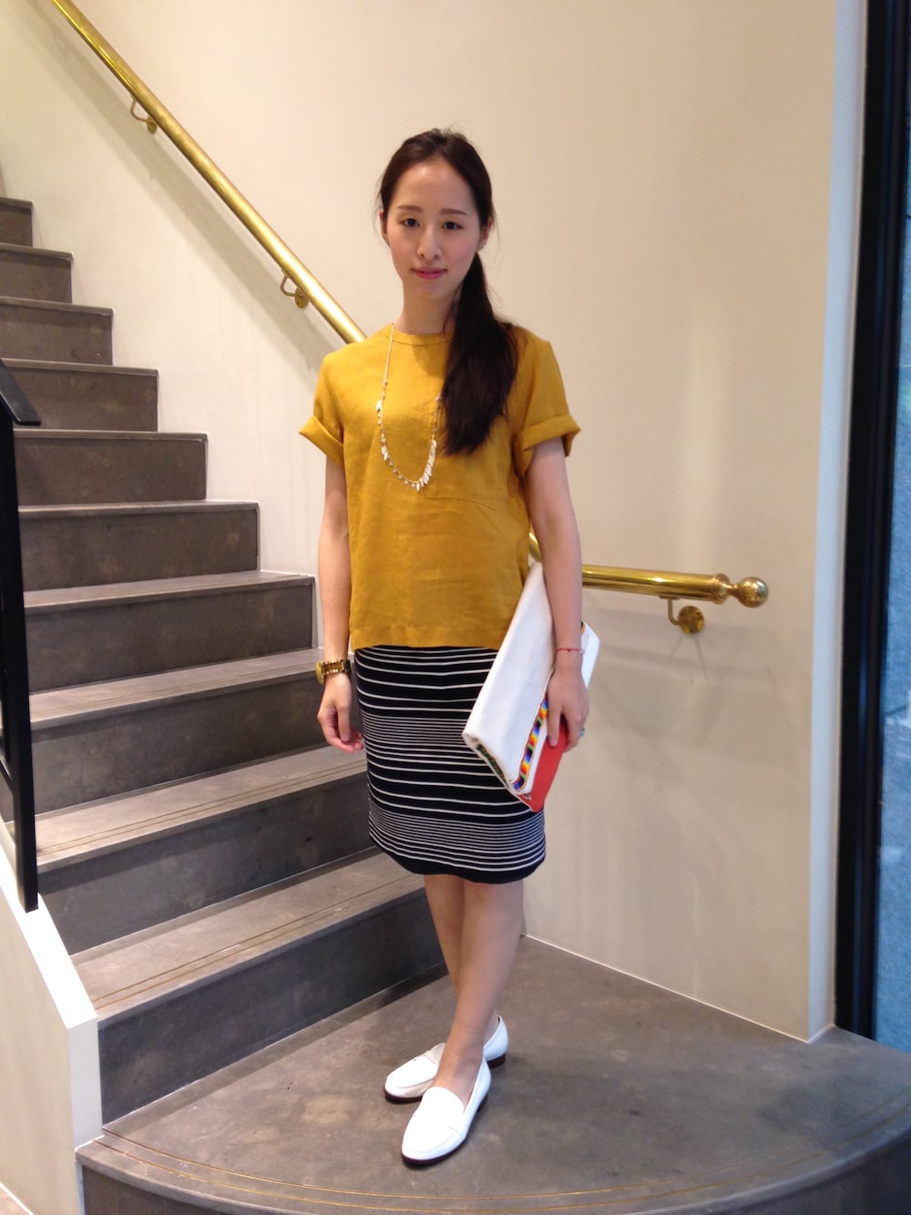 「united arrows」｜「UNITED ARROWSのUNITED ARROWS 亞麻短袖上衣（Tシャツ/カットソー、イエロー系）」を使った、UNITEDARROWSTAIPEI_WOMENSさん（レディース・160cm）の夏コーディネートの1枚目の写真