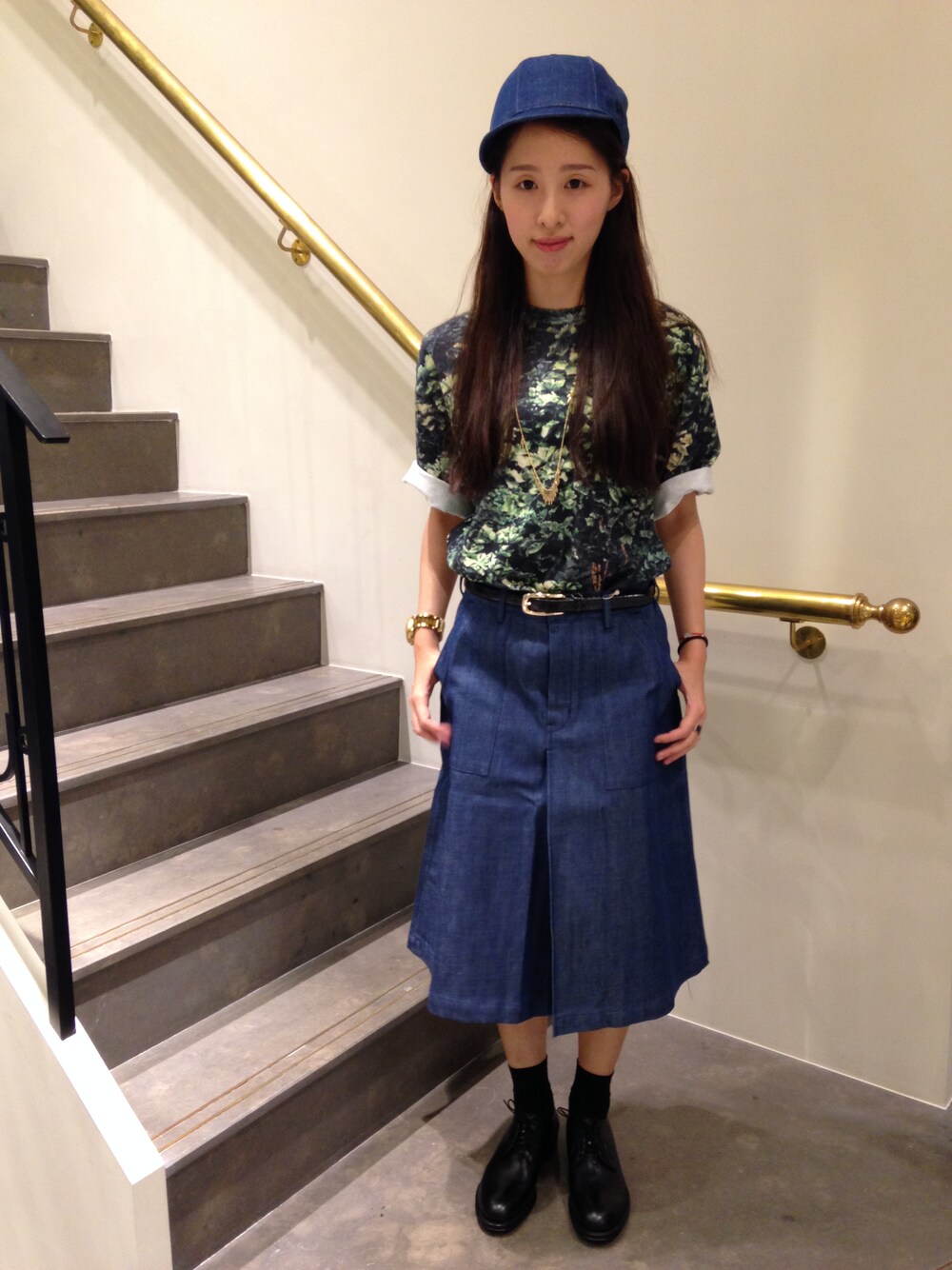 「denim、blue、united arrows、HYKE、PRINT TEE」｜「HYKEの印花五分袖上衣（Tシャツ/カットソー、その他）」を使った、UNITEDARROWSTAIPEI_WOMENSさん（レディース・159cm）の夏コーディネートの1枚目の写真