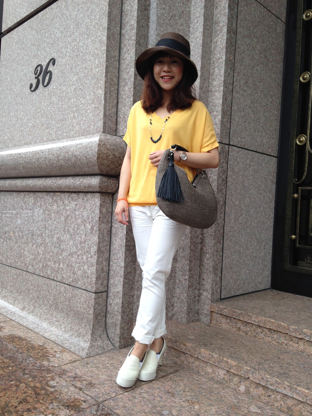 「united arrows、TOFF & LOADSTONE」｜「UNITED ARROWSの針織罩衫（ニット/セーター、イエロー系）」を使った、UNITEDARROWSTAIPEI_WOMENSさん（レディース・159cm）の夏コーディネートの1枚目の写真