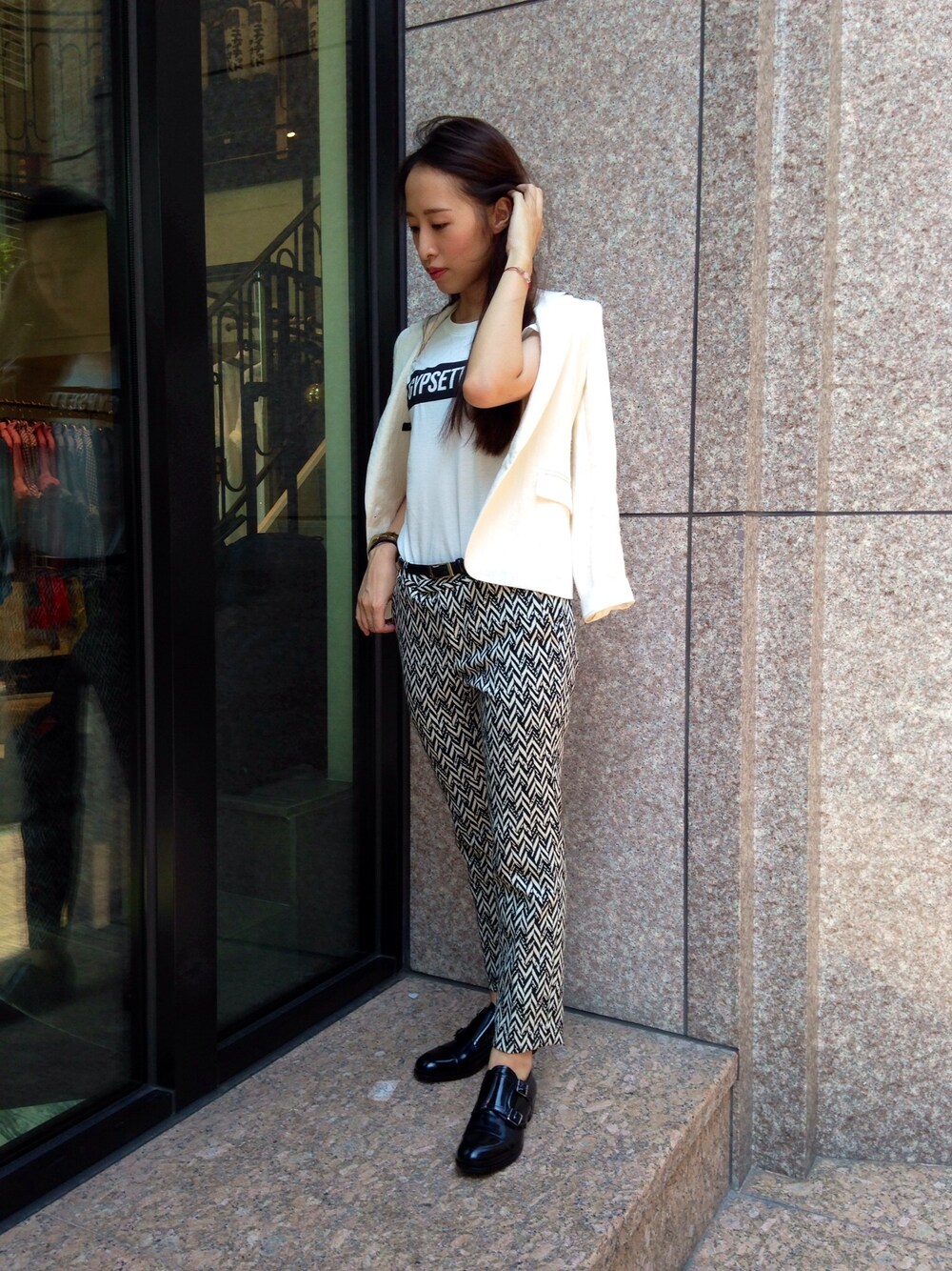 「jacket 、united arrows、white、linen、print」｜「UNITED ARROWSの亞麻西裝外套（スーツジャケット、ベージュ系）」を使った、UNITEDARROWSTAIPEI_WOMENSさん（レディース・159cm）の夏コーディネートの1枚目の写真
