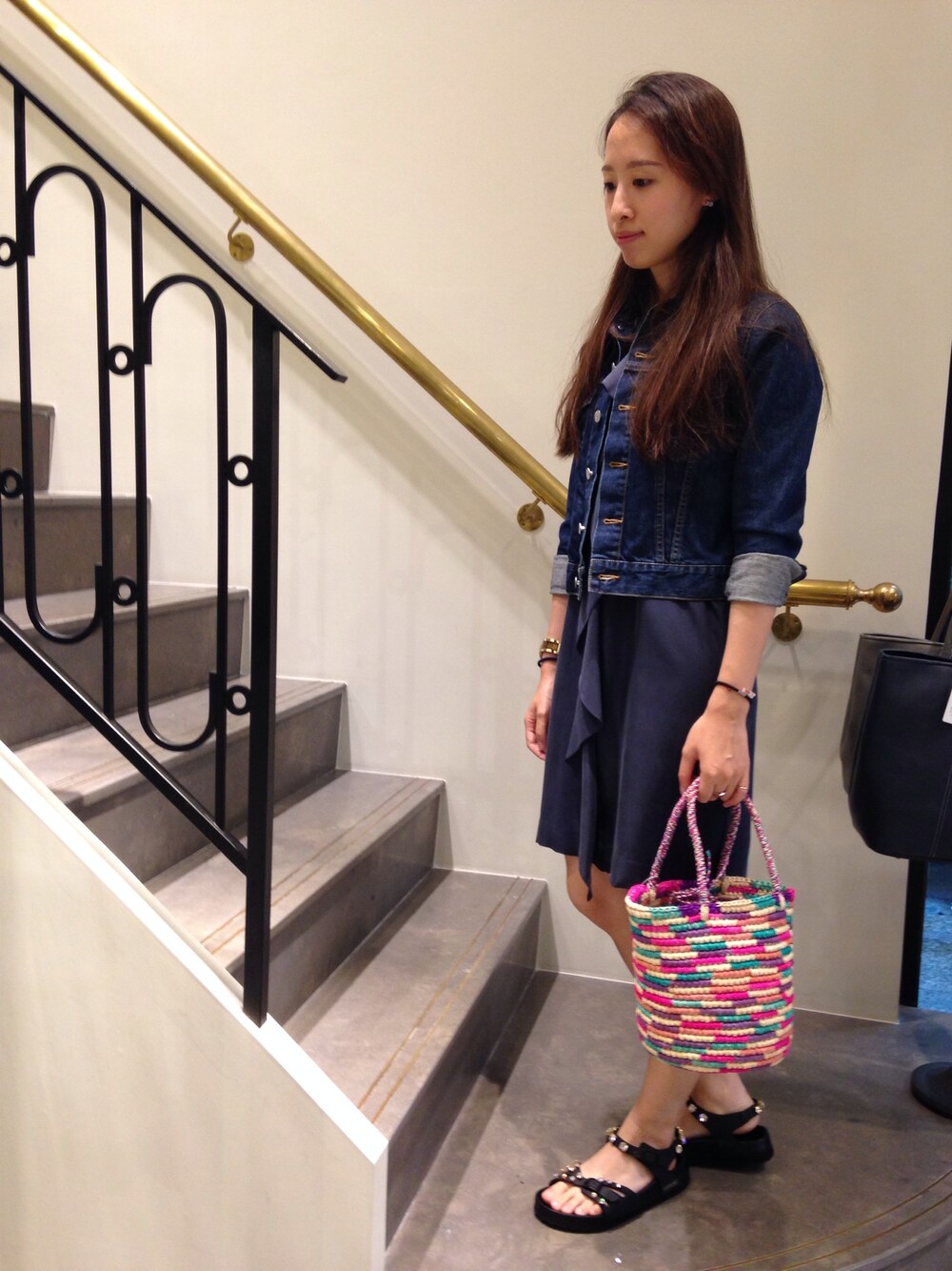 「denim、united arrows、birkenstock、SACRA、Pippi、TATAMI、pippichic」｜「SACRAのSACRA 深藍蠶絲洋裝（ワンピース、ブルー系）」を使った、UNITEDARROWSTAIPEI_WOMENSさん（レディース・158cm）の夏コーディネートの1枚目の写真