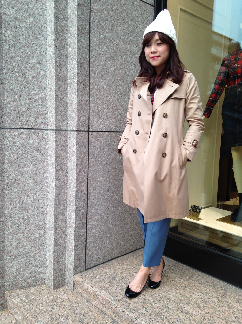 「trench coat、united arrows、KNIT CAP、beige、fall winter 14」｜「UNITED ARROWSの米色雙排風衣外套（トレンチコート、ベージュ系）」を使った、UNITEDARROWSTAIPEI_WOMENSさん（レディース・160cm）の秋コーディネートの1枚目の写真