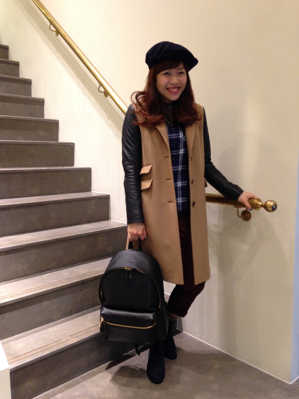 「united arrows、貝雷帽、靴子、麂皮、UNITED ARROWS & SONS、 羊毛大衣」｜「UNITED ARROWSのSIDE GORE麂皮BOOTS （ブーツ、ブルー系）」を使った、UNITEDARROWSTAIPEI_WOMENSさん（レディース・163cm）の冬コーディネートの1枚目の写真