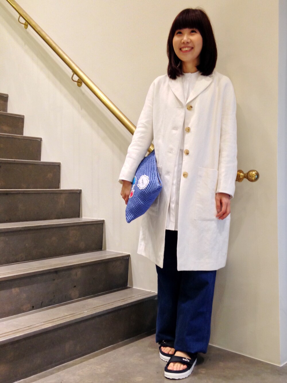 「united arrows、大衣外套、春裝」｜「UNITED ARROWSの棉麻混紡大衣（その他アウター、ホワイト系）」を使った、UNITEDARROWSTAIPEI_WOMENSさん（レディース・163cm）の春コーディネートの1枚目の写真