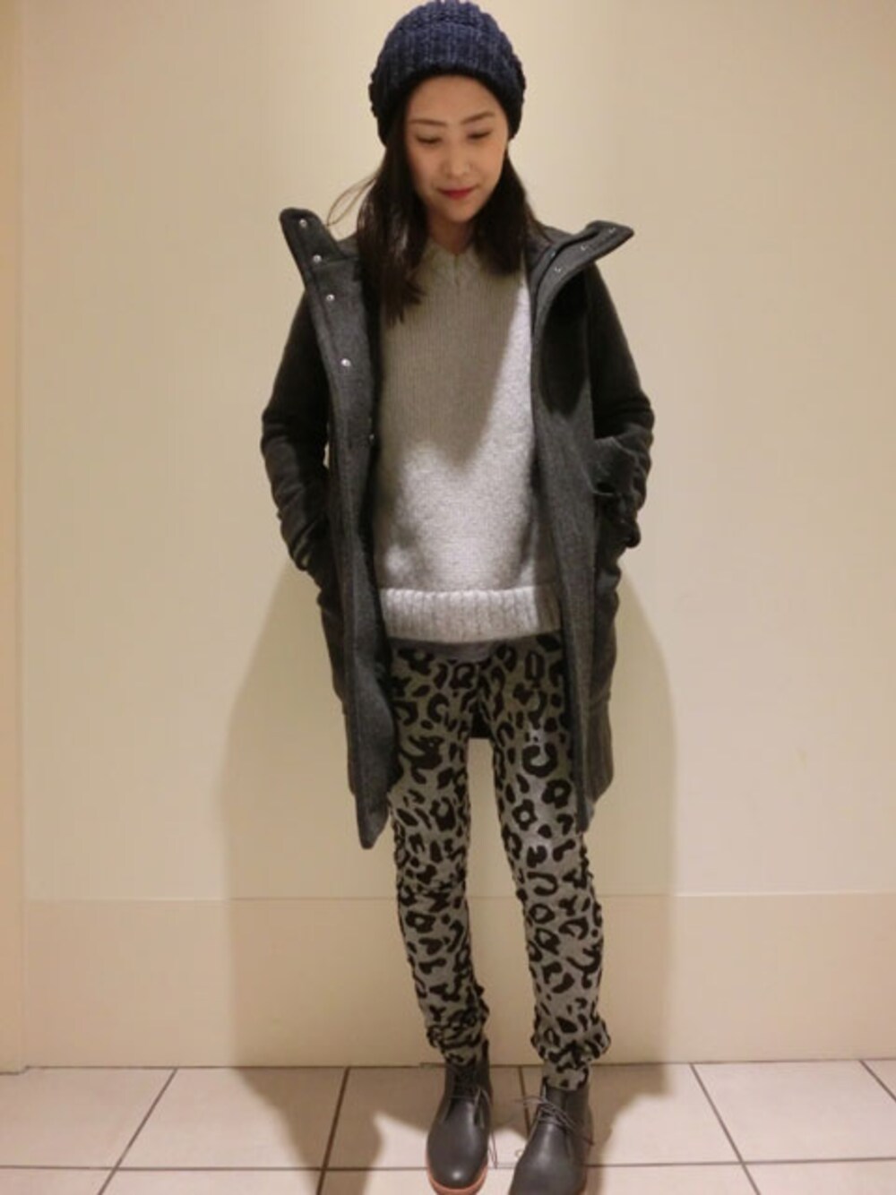 「THE RERACSのTHE RERACS: knit（ニット/セーター、グレー系）」を使った、culdeparisさん（レディース・166cm）の秋コーディネートの1枚目の写真