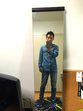 「ZARA（ザラ）のアイテム（トップス、ブルー系）」を使った、koujiさん（メンズ）の春コーディネート