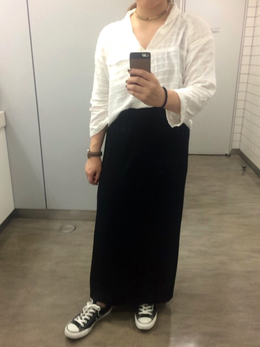 「JOURNAL STANDARDのPフライス ロングスカート#（スカート、ブラック系）」を使った、yuki さん（レディース・160cm）の秋コーディネートの1枚目の写真