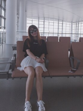 「3CE（3CE）のアイテム（トップス）」を使った、朱恩燦-可遠在歲月如歌中找你さん（レディース・163cm）の夏コーディネート