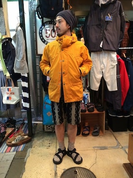 「Chaco（チャコ）のアイテム」を使った、牛木さん（メンズ・165cm）の春コーディネート