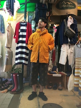 「Chaco（チャコ）のアイテム」を使った、牛木さん（メンズ・165cm）の春コーディネート