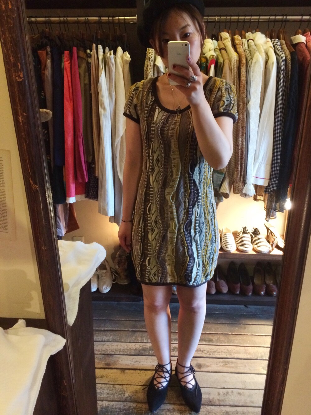 「COOGI、古着屋、vintage、used、ニットワンピース」｜「COOGIのアイテム（ワンピース、ブラウン系）」を使った、seikoさん（レディース・155cm）の春コーディネートの1枚目の写真