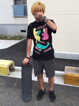 「MAGICAL MOSH MISFITS（マジカルモッシュミスフィッツ）のアイテム（Tシャツ/カットソー、ブラック系）」を使った、つちこさん（メンズ・173cm）の夏コーディネート