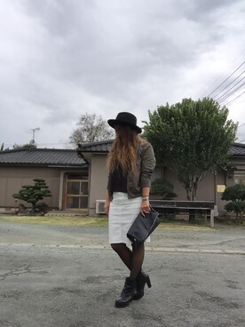 「ZARA（ザラ）のアイテム（Tシャツ/カットソー、ブラック系）」を使った、Aoi さん（レディース・154cm）の秋コーディネート