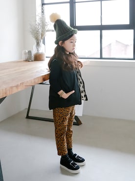 「アイテム（ダウンベスト）」を使った、アルムさん（キッズ・110cm）の冬コーディネート