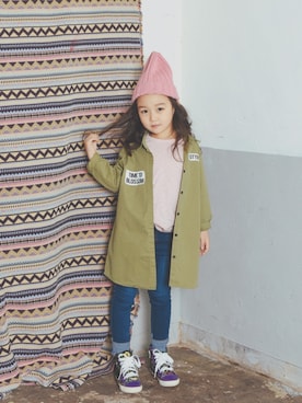 「アイテム（ミリタリージャケット）」を使った、アルムさん（キッズ・120cm）の春コーディネート