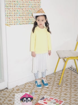 「アイテム（レッグウェア）」を使った、アルムさん（キッズ・120cm）の春コーディネート