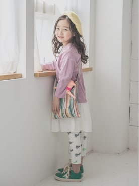 「アイテム（レッグウェア）」を使った、アルムさん（キッズ・120cm）の春コーディネート