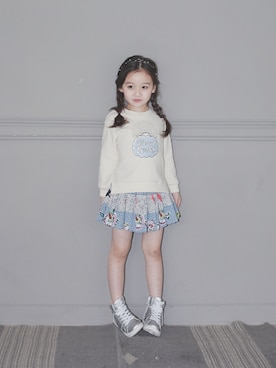 「アイテム（その他トップス）」を使った、アルムさん（キッズ・120cm）の春コーディネート