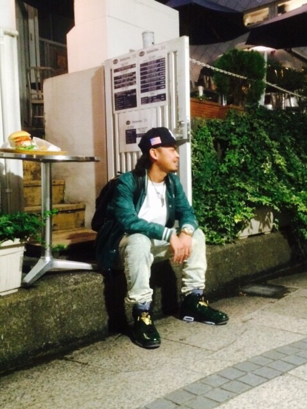 「Dayoff、NIKE、jordan6、Champagne、harajuku、WEGO」｜「NIKEのアイテム（スニーカー、グリーン系）」を使った、Miiiiiyaさん（メンズ・270cm）の秋コーディネートの1枚目の写真