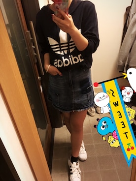 「OZOC（オゾック）のアイテム（デニムスカート）」を使った、かつみさん（レディース・162cm）の秋コーディネート