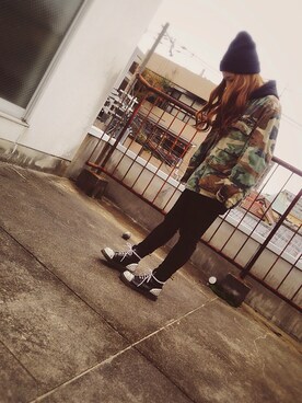 「ネイル」｜「アイテム（ミリタリージャケット）」を使った、Reiさん（レディース・151cm）の冬コーディネート