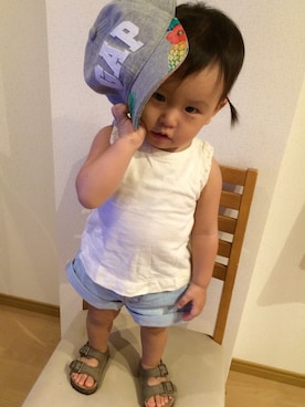 「OSHKOSH（オシュコシュ）のアイテム（サンダル）」を使った、YUUUAさん（キッズ・80cm）の夏コーディネート