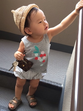 「OSHKOSH（オシュコシュ）のアイテム（サンダル）」を使った、YUUUAさん（キッズ・80cm）の夏コーディネート