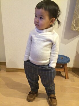 「グレーパンツ」｜YUUUAさん（キッズ・80cm）の冬コーディネート