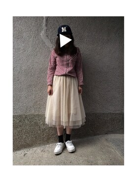 「白いスニーカー」｜「アイテム（キャップ）」を使った、もぴこさん（レディース・160cm）の春コーディネート