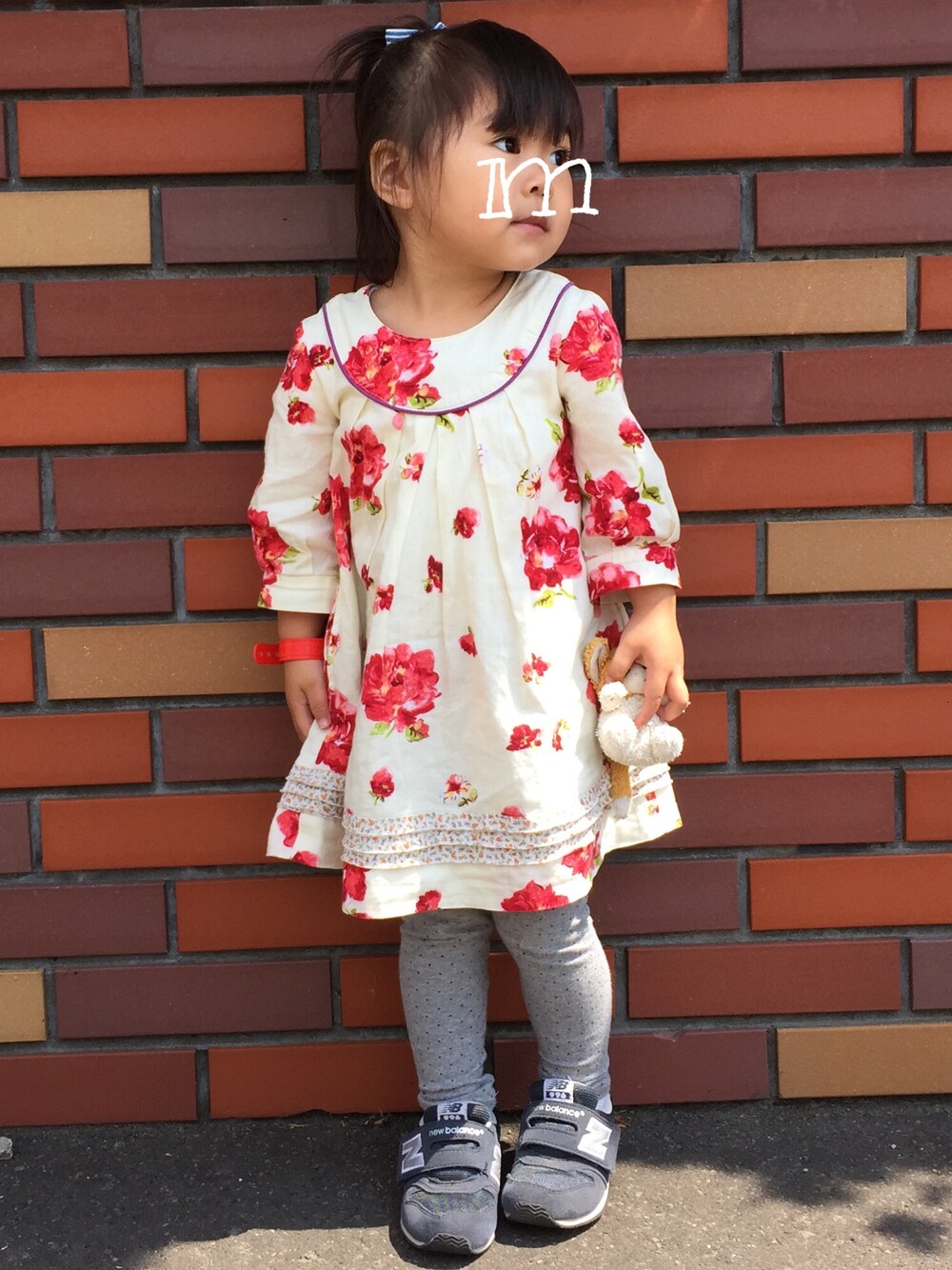 「キッズコーデ、キッズファッション、女の子、無印良品、hakkakids、hakka」｜「HAKKA KIDSのアイテム（ワンピース、ホワイト系）」を使った、emiii✩︎⡱さん（キッズ・100cm）の秋コーディネートの1枚目の写真