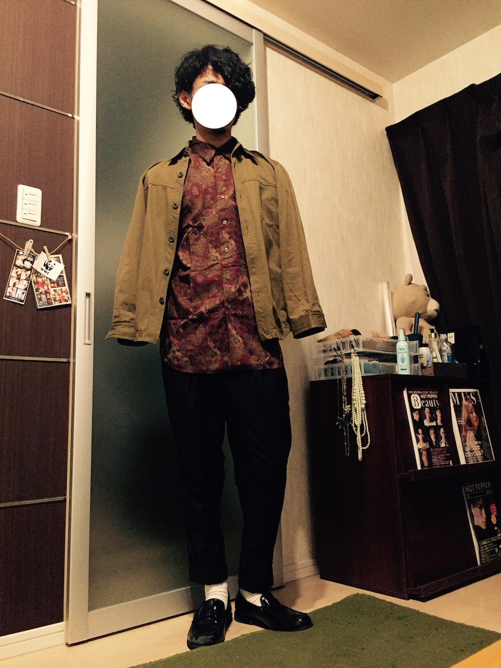 「ジャケット、RAGEBLUE、秋のコーデ、柄シャツ、スラックス、サルエルパンツ、シャツスタイル、ローファー、古着」｜「EDIFICEのアイテム（ミリタリージャケット、グリーン系）」を使った、PANDAさん（メンズ・177cm）の秋コーディネートの1枚目の写真