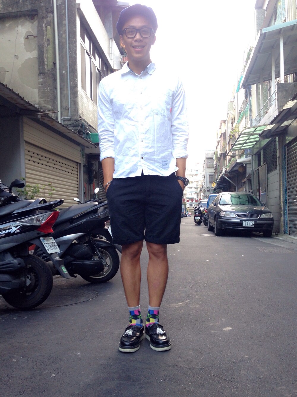 「cabalのアイテム（シャツ/ブラウス、ホワイト系）」を使った、MR.Bさん（メンズ・176cm）の秋コーディネートの1枚目の写真