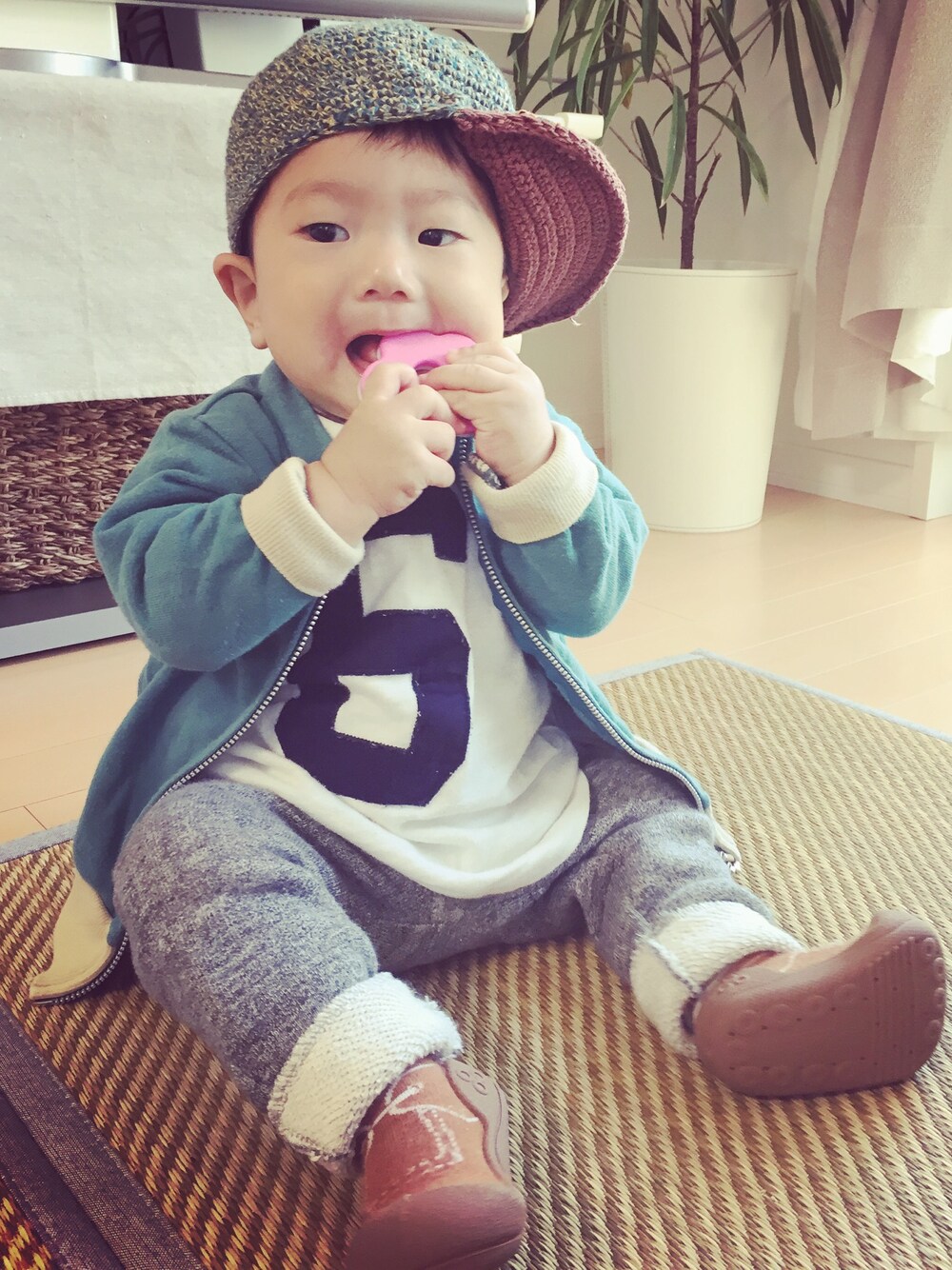 「おとこのこ、スポーツミックス」｜「DENIM DUNGAREEのアイテム（Tシャツ/カットソー、ホワイト系）」を使った、sukekoさん（キッズ・70cm）の秋コーディネートの1枚目の写真