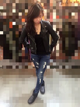 「アイテム（ムートンコート）」を使った、愛熙さん（レディース・163cm・20代）の冬コーディネート