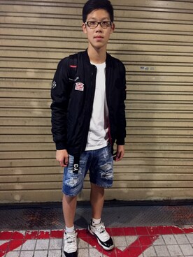 「PULL&BEAR（プルアンドベア）のアイテム（ミリタリージャケット）」を使った、王仲仁さん（メンズ・180cm）の秋コーディネート