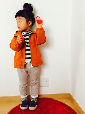 「OLD NAVY（オールドネイビー）のアイテム（パンツ、ベージュ系）」を使った、NAHOさん（キッズ・100cm）の冬コーディネート