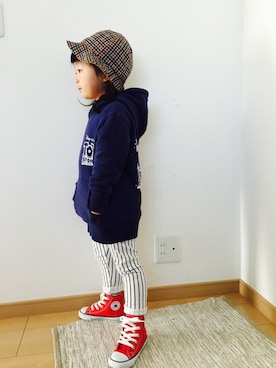 「CONVERSE（コンバース）のCONVERSE コンバース CHILD_ALL_STAR_RZ_HI 32513692(15-21) RED（スニーカー、レッド系）」を使った、NAHOさん（キッズ・100cm）の冬コーディネート