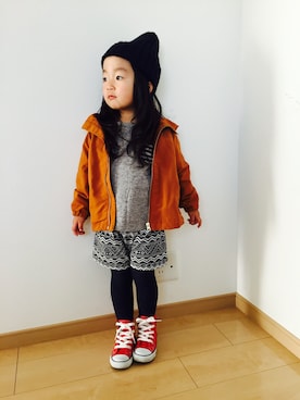 「CONVERSE（コンバース）のCONVERSE コンバース CHILD_ALL_STAR_RZ_HI 32513692(15-21) RED（スニーカー、レッド系）」を使った、NAHOさん（キッズ・100cm）の冬コーディネート