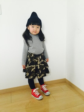 「CONVERSE（コンバース）のCONVERSE コンバース CHILD_ALL_STAR_RZ_HI 32513692(15-21) RED（スニーカー、レッド系）」を使った、NAHOさん（キッズ・100cm）の冬コーディネート
